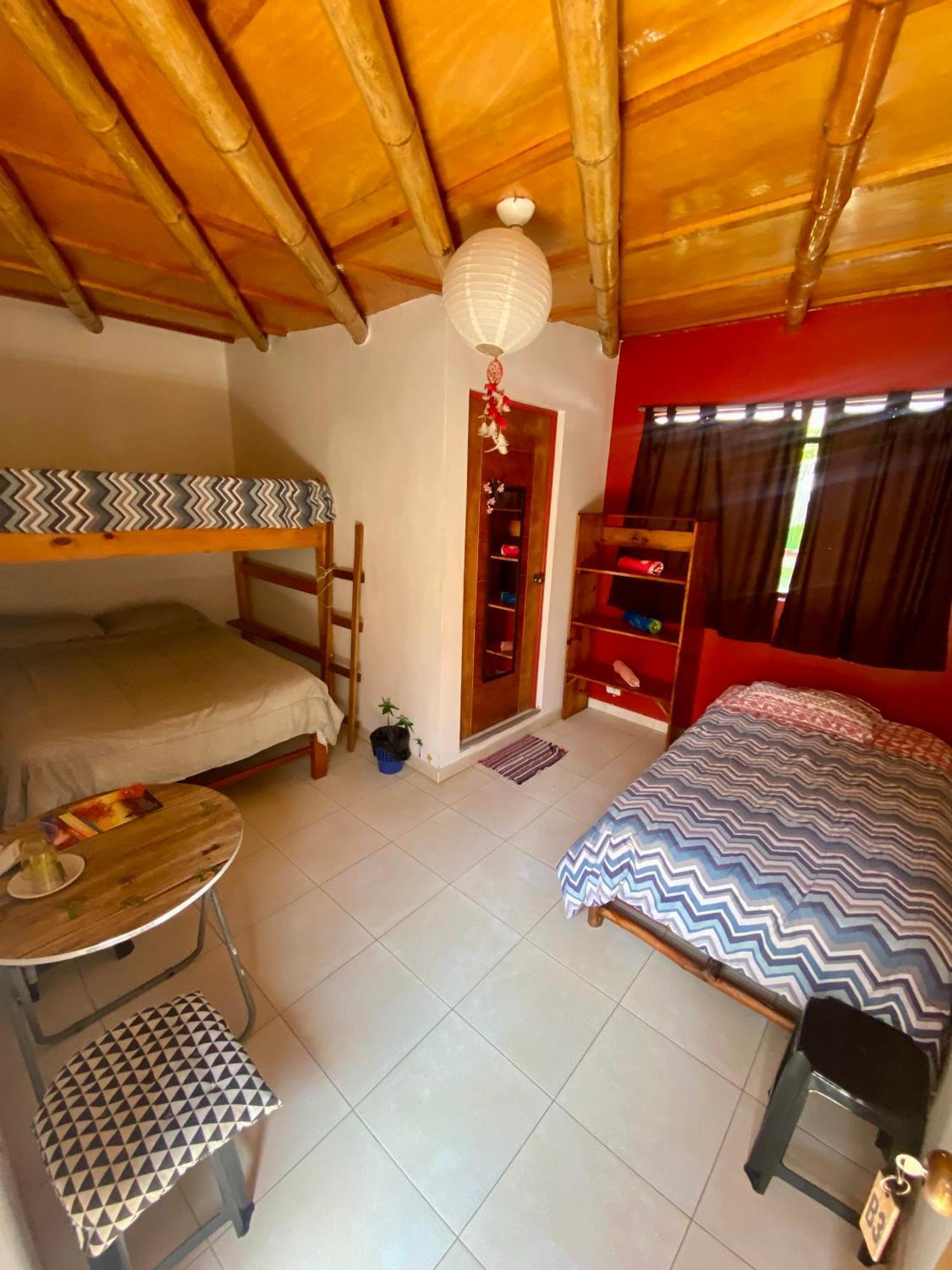Surf House Chicama Hotel Puerto Chicama Bagian luar foto