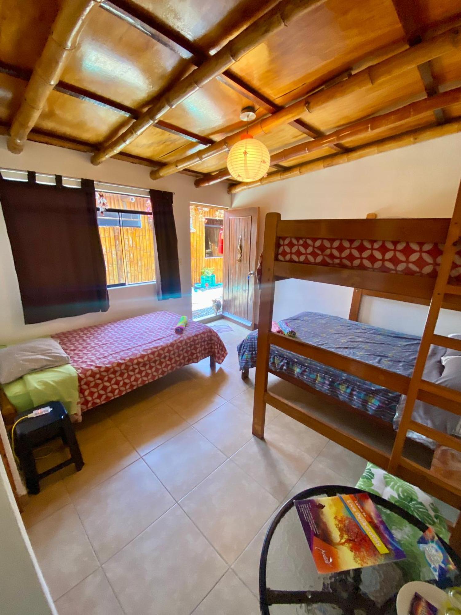 Surf House Chicama Hotel Puerto Chicama Bagian luar foto